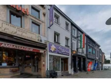 immeuble de rapport composé d'un rez commercial et 2 appts