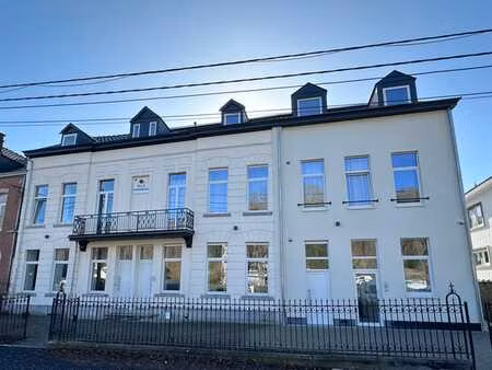 appart. 2ch. récent - terrasse bien orientée centre de spa