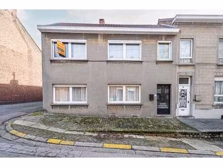 maison 3 façades de 3 chambres avec garage et jardin!