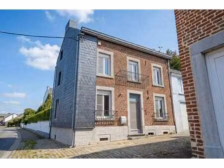 option! charmante maison dans le village de jeneffe!