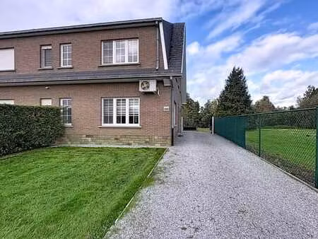 à louer : charmante maison bel-étage semi-mitoyenne