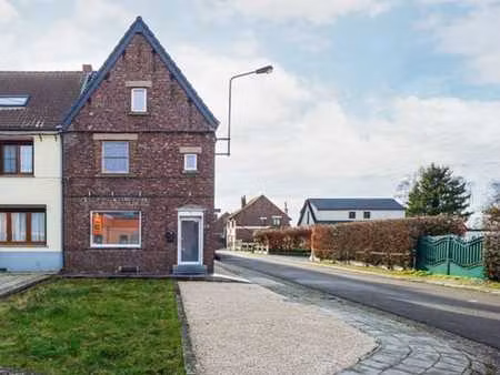 maison 3 façades de 3 chambres avec passage latéral!