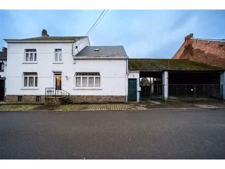 maison villageoise à rénover avec hangar