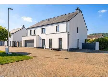 splendide villa à vendre à musson.