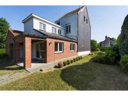 maison 4 chambres proche du chateau de grunne