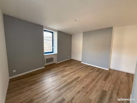 studio 1 pièce 38 m²