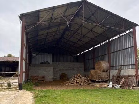 location hangar