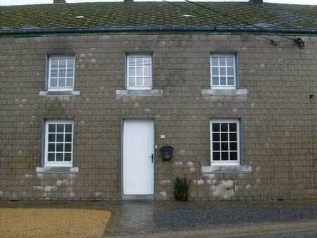 maison dans un village agricole