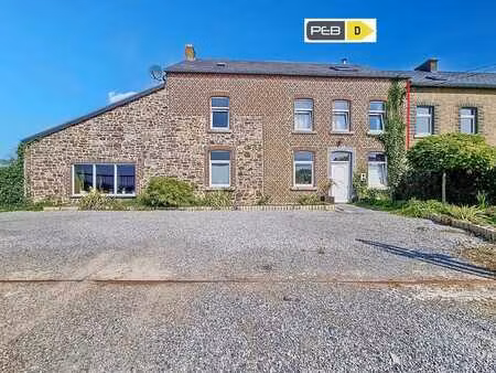 maison de caractère avec possibilité de boxs chevaux.
