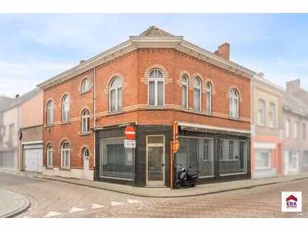maison semi-ouverte avec commerce à tielt