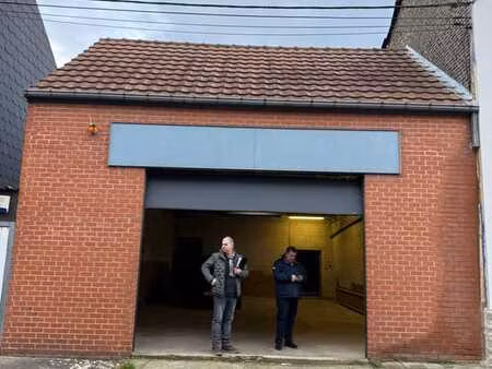 hangar 100 m² sécurisé à louer – gilly (charleroi)