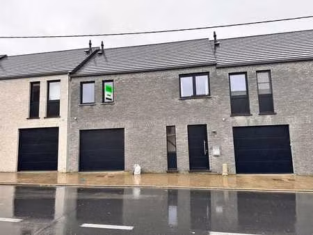 maison à louer avec 3 chambres  jardin et garage à moorslede