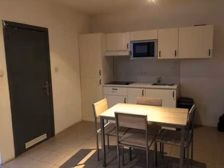 kot à louer au rez de chaussée