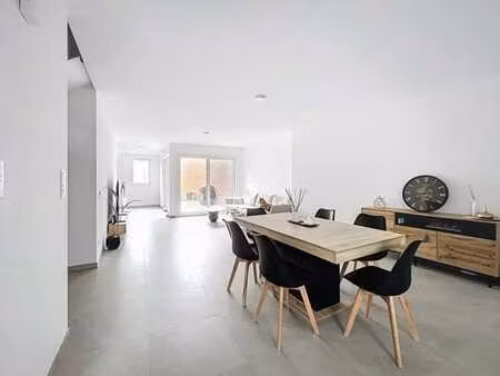 belle maison 3 chambre avec jardin  libre le 1 mai 2026 !