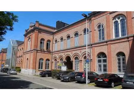 magnifiques bureaux en loft à louer dans le centre de gand