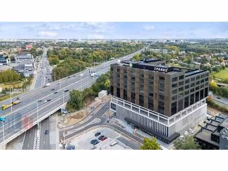 1 305 m² de nouveaux bureaux haut de gamme le long de la ...