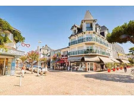 vente bureaux et commerces à la baule-escoublac centre-benoît (44500) : à vendre / 363m² l