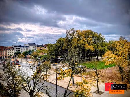 metz - place de la republique - appartement/bureau à rénover