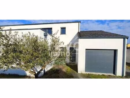 vente maison à saint-philbert-de-grand-lieu (44310) : à vendre / 104m² saint-philbert-de-g