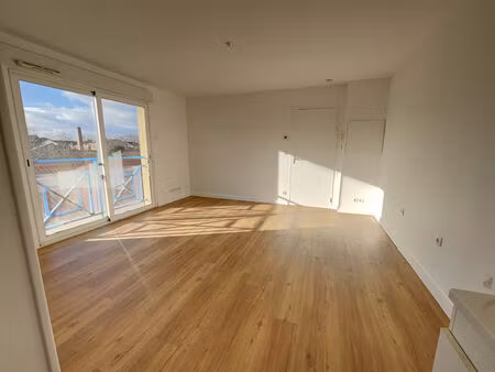 hyper centre d'auterive - appartement 2 pièce(s) 36 29 m2 avec cave et box