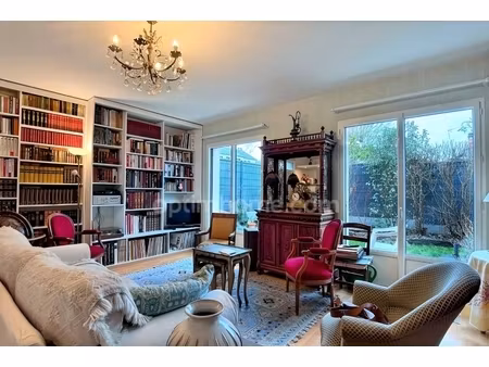 t3 lumineux 81 m² pmr  dpe b  grand garage + parking - vitré  centre & gare à pied