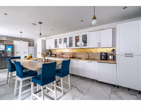 maison 5 pièces 2 appartements 103 m2 sur 197 m2 de terrain toulon est