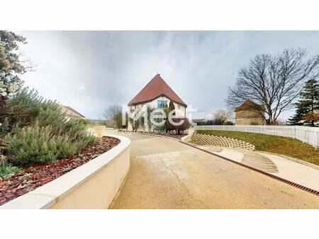 maison 9 pièces - 5 chambres - piscine