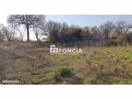 terrain à bâtir d'une surface de 860 m2 à challans