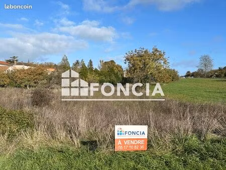terrain à vendre – salles-d’angles (16130)