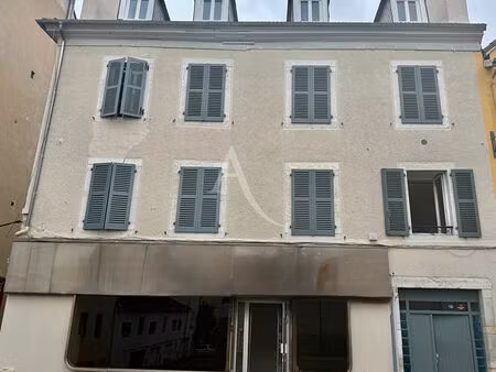 local commercial pau 62 m2