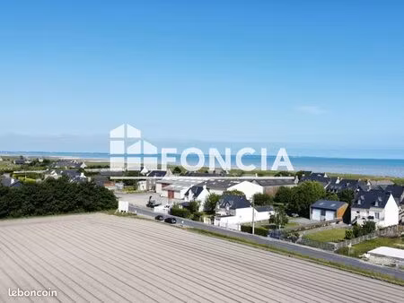 terrain à bâtir  en bord de mer  au coeur de la baie du mont saint michel