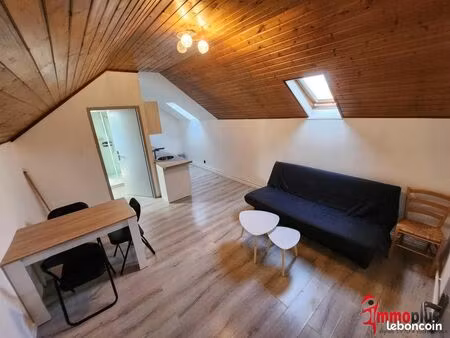 studio 1 pièce 27 m²