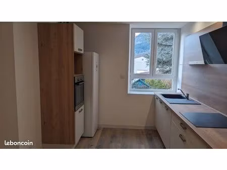 grand t5 4 chambres  jardin partagé  centre ville