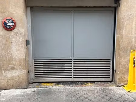 parking à louer - rue lamarck - 75018
