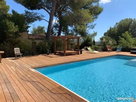 villa 4 chambres avec piscine
