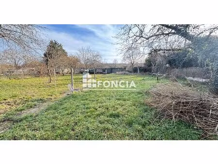 terrain rare de 870 m²