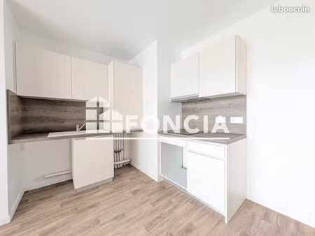 studio 1 pièce 33 m²