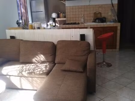 loue f2 piton st leu