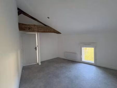 location maison à laruscade (33620) : à louer / 80m² laruscade