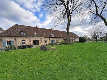 village recherché proche marines