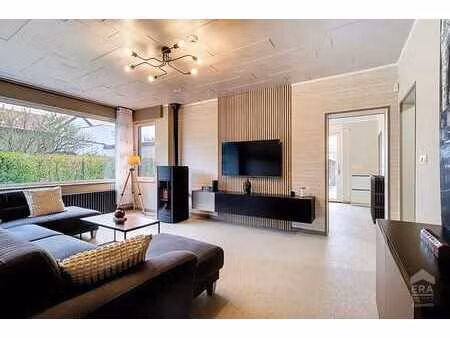 villa rénovée !! / poss. 4 chambres