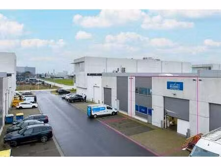 recente kmo unit - 288m2