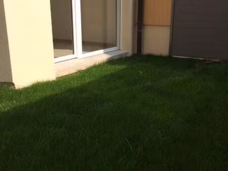 garage à louer à walcourt € 150 (lk677) - claude amirkhanian | zimmo