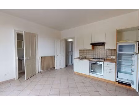 location maison  m² t-2 à revigny-sur-ornain  330 €