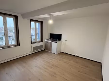 location appartement 1 pièce 40 m² à landrecies (59550)  290 €