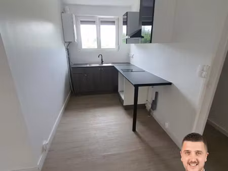 location appartement 3 pièces 52 m² à saint-michel (02830)  470 €