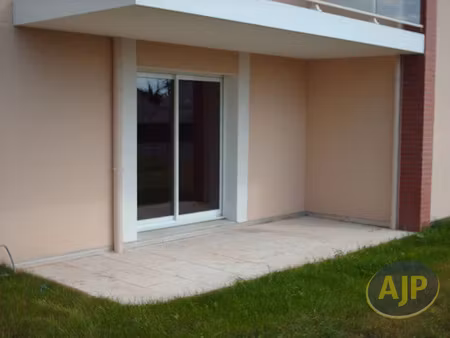 location appartement 2 pièces 53.08 m² à allaire (56350)  545 €