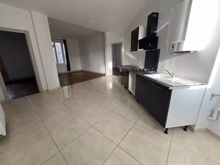 location appartement 3 pièces 58 m² à montluçon (03100)  515 €