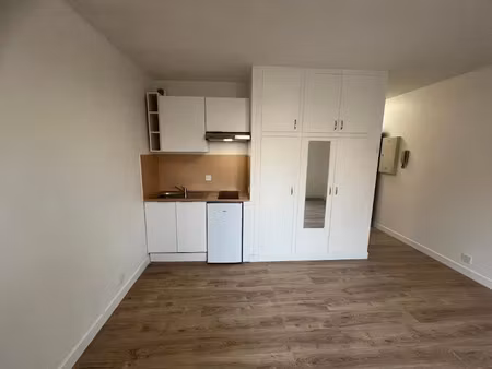 location appartement 1 pièce 23 m² à chilly-mazarin (91380)  578 €