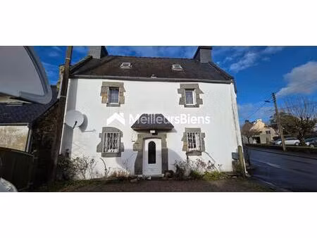 jolie maison en pierre en plein cœur de plestin